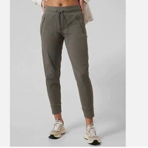 Athleta Trekkie North Jogger- Size 0